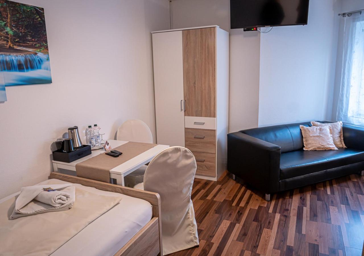 Hotel Bouzid - Laatzen Екстер'єр фото